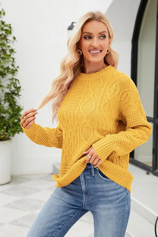 WOMEN TWISTED CHUNKY CABLE KNIT LOOSE FIT SWEATER